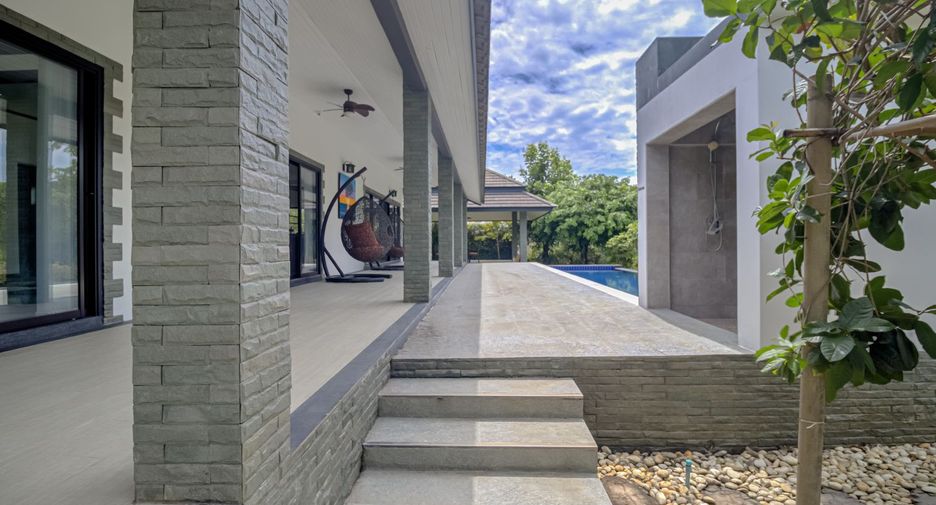 For rent and for sale 3 bedrooms house in Saraphi, Chiang Mai