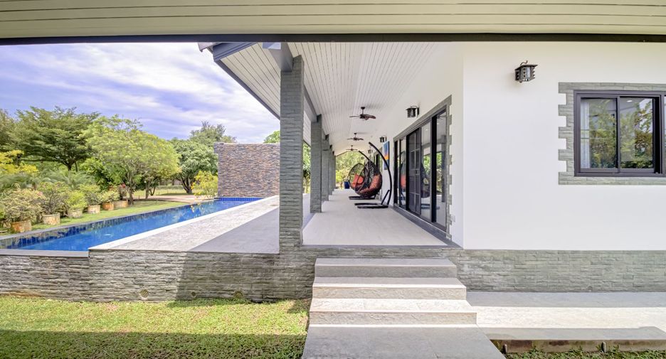For rent and for sale 3 bedrooms house in Saraphi, Chiang Mai