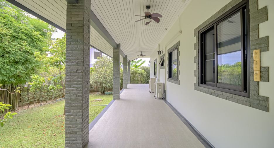 For rent and for sale 3 bedrooms house in Saraphi, Chiang Mai
