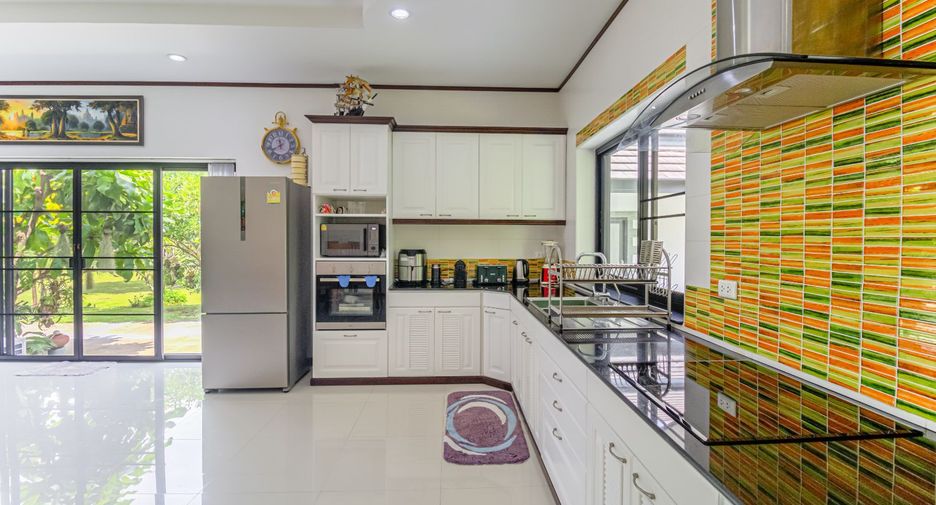 For rent and for sale 3 bedrooms house in Saraphi, Chiang Mai