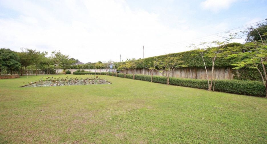 For rent and for sale 3 bedrooms house in Saraphi, Chiang Mai
