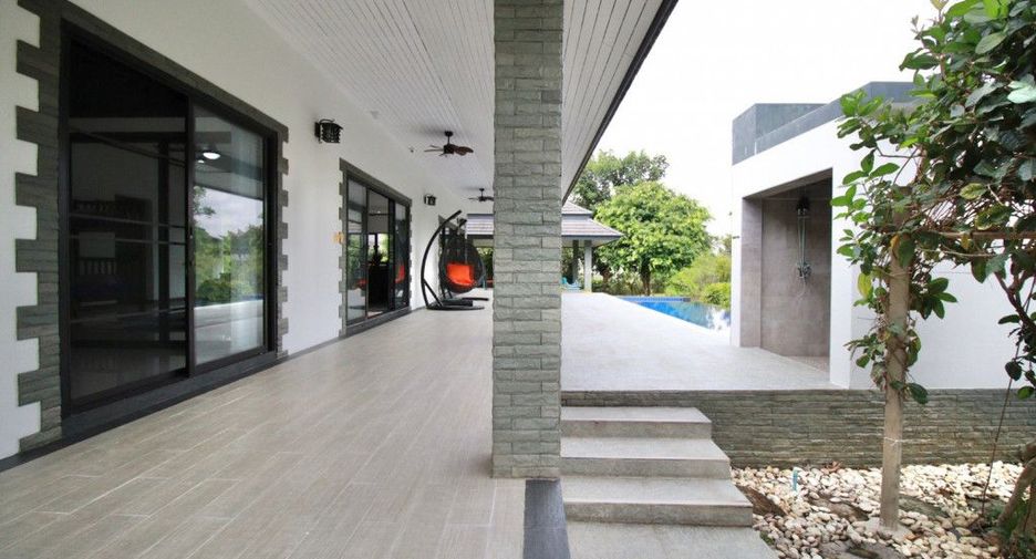 For rent and for sale 3 bedrooms house in Saraphi, Chiang Mai