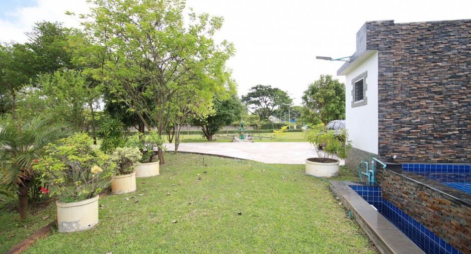 For rent and for sale 3 bedrooms house in Saraphi, Chiang Mai