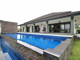 Haus zur Miete und zum Kauf mit 3 Zimmer in Saraphi, Chiang Mai