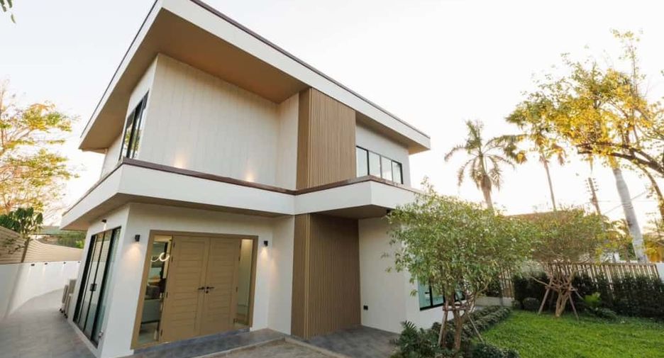 For rent and for sale 4 bedrooms house in Mueang Chiang Mai, Chiang Mai