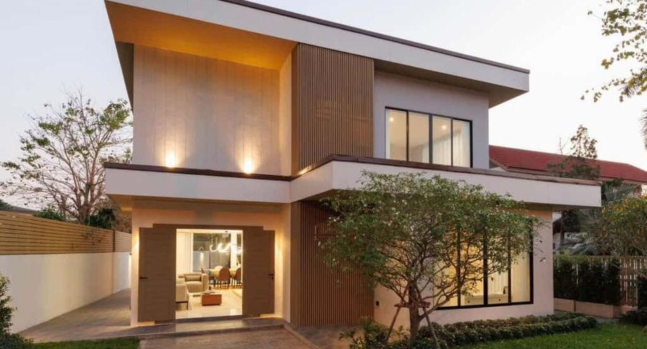 For rent and for sale 4 bedrooms house in Mueang Chiang Mai, Chiang Mai