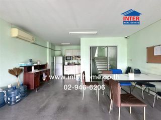 For sale 24 bedrooms townhouse in Huai Khwang, Bangkok