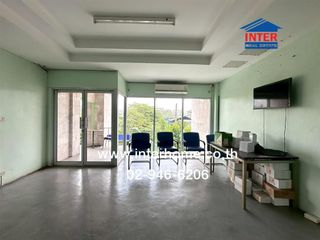 For sale 24 bedrooms townhouse in Huai Khwang, Bangkok