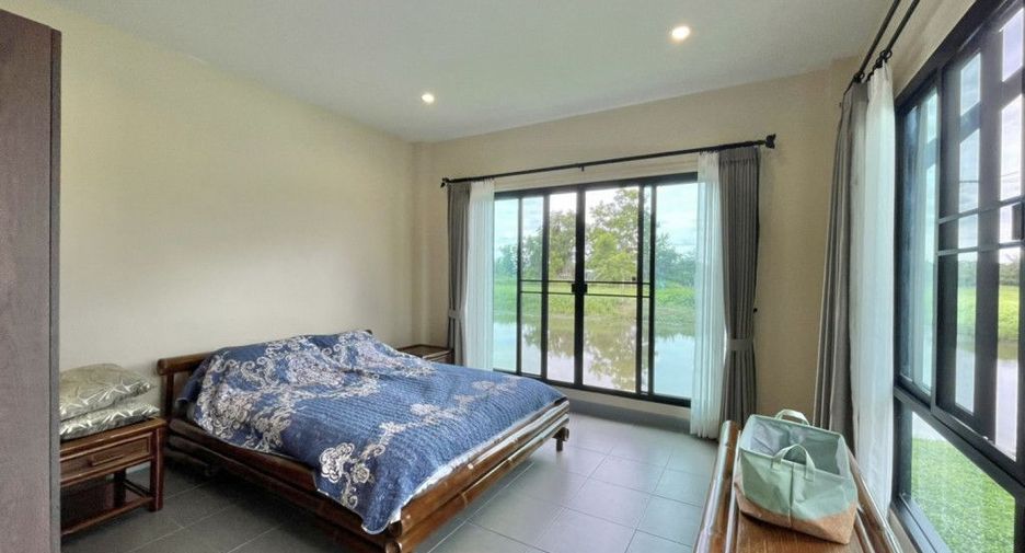 For rent and for sale 4 bedrooms house in Saraphi, Chiang Mai