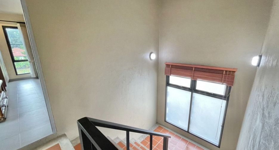 For rent and for sale 4 bedrooms house in Saraphi, Chiang Mai