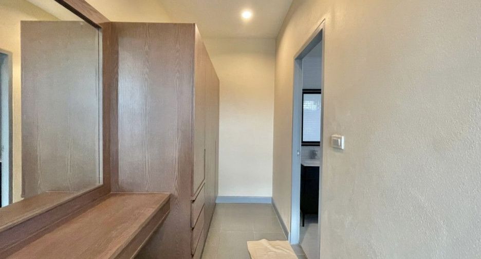 For rent and for sale 4 bedrooms house in Saraphi, Chiang Mai