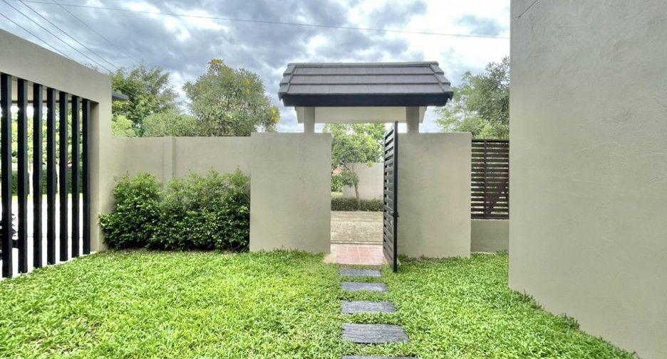 For rent and for sale 4 bedrooms house in Saraphi, Chiang Mai