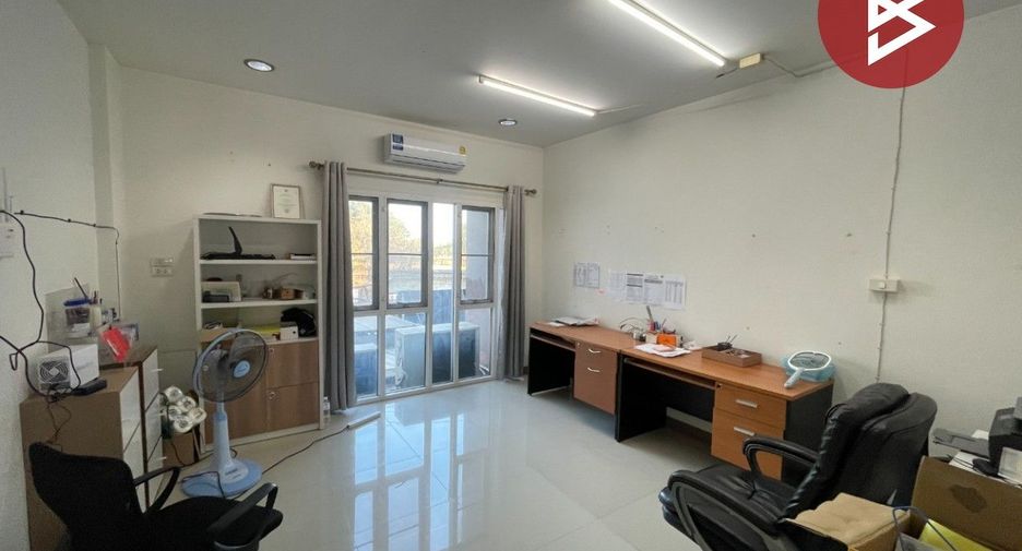 Local comercial en alquiler y en venta de 3 habitaciones en Mueang Khon Kaen, Khon Kaen