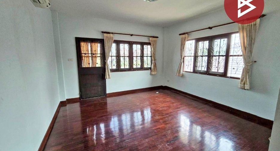 For sale 4 bedrooms house in Mueang Samut Prakan, Samut Prakan