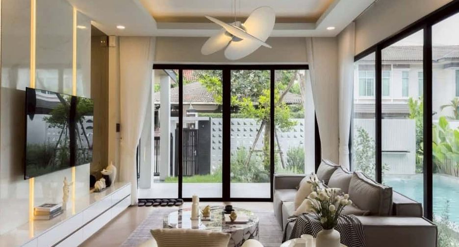 For rent 4 bedrooms house in Mueang Chiang Mai, Chiang Mai