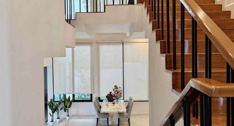 For rent and for sale 4 bedrooms house in San Kamphaeng, Chiang Mai