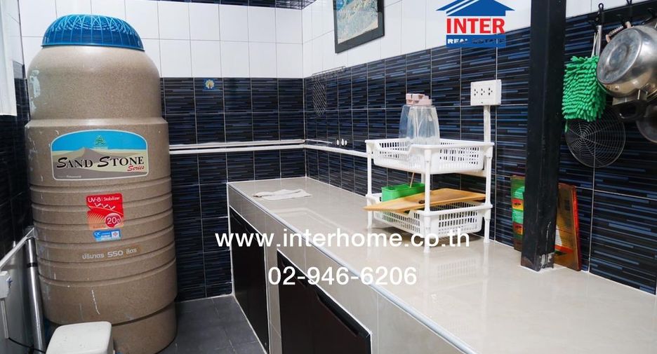 For sale 4 bedrooms townhouse in Prawet, Bangkok