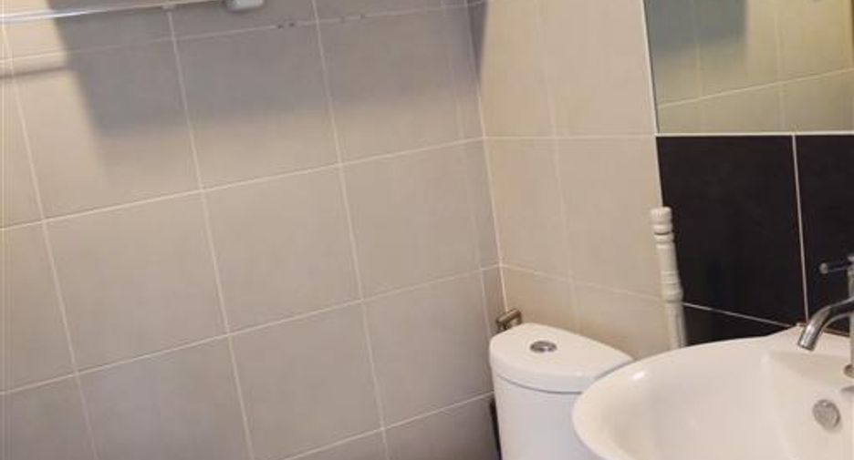 For sale 4 bedrooms townhouse in Prawet, Bangkok