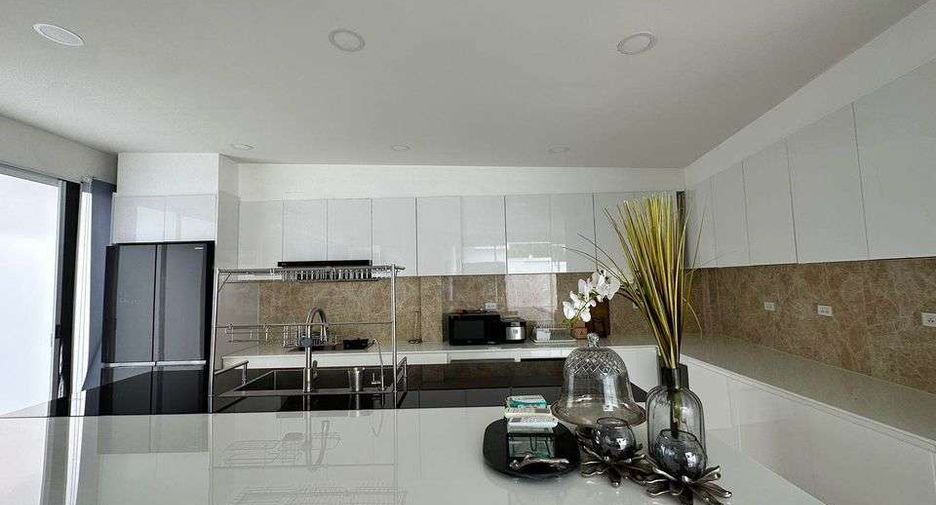 For rent 5 bedrooms house in Hang Dong, Chiang Mai