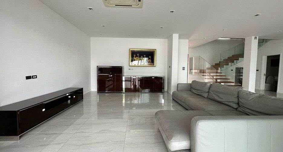 For rent 5 bedrooms house in Hang Dong, Chiang Mai