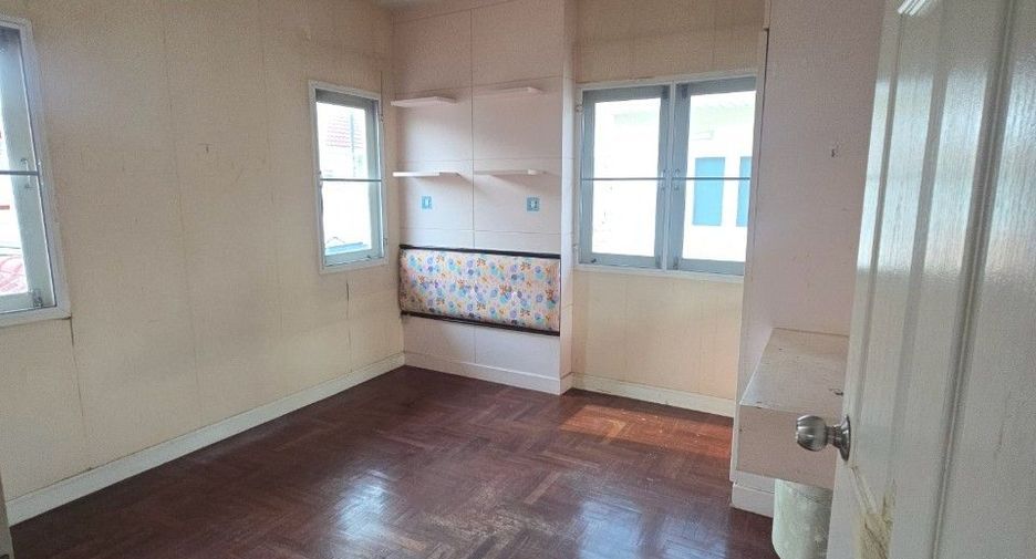 For sale studio house in Mueang Pathum Thani, Pathum Thani
