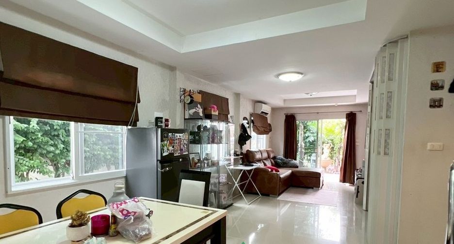 Casa en venta de 3 habitaciones en Bang Khen, Bangkok