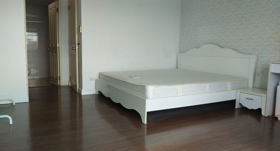 For sale 3 ベッドルーム townhouse in Thung Khru, Bangkok