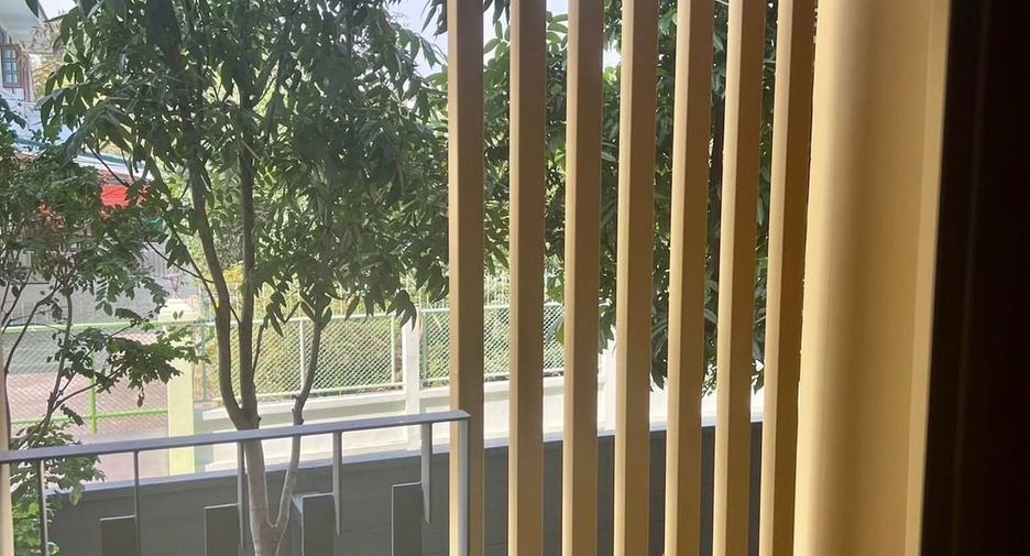 For sale 1 bed condo in Phra Khanong, Bangkok