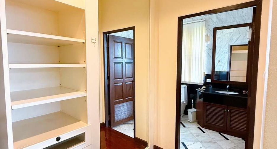 For rent 5 bedrooms house in Hang Dong, Chiang Mai