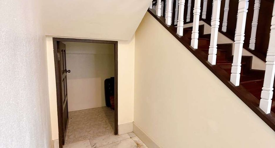 For rent 5 bedrooms house in Hang Dong, Chiang Mai