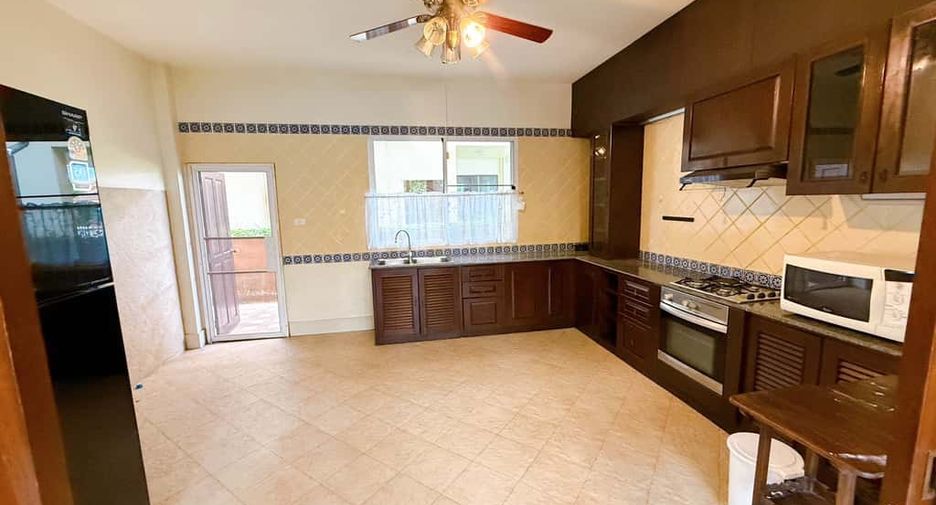 For rent 5 bedrooms house in Hang Dong, Chiang Mai