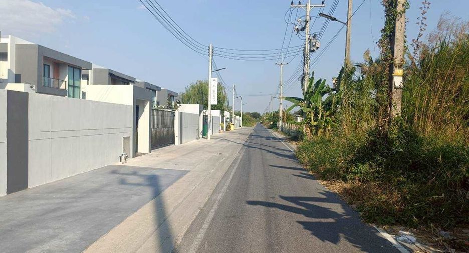 Terreno en alquiler y en venta en Lam Luk Ka, Pathum Thani