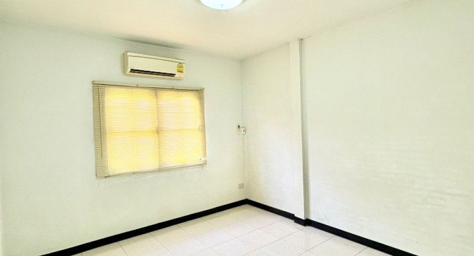 For sale 3 bedrooms townhouse in Bang Bua Thong, Nonthaburi