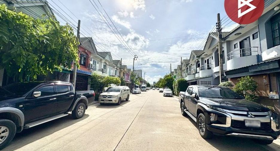 For sale 3 bedrooms townhouse in Bang Bua Thong, Nonthaburi