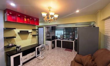 For sale 2 bedrooms condo in Wang Thonglang, Bangkok
