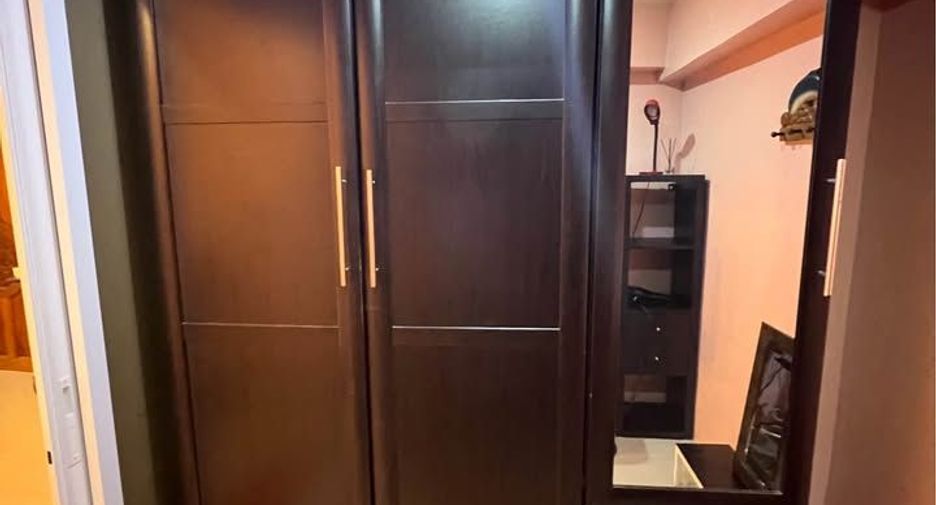 For sale 2 bedrooms condo in Wang Thonglang, Bangkok