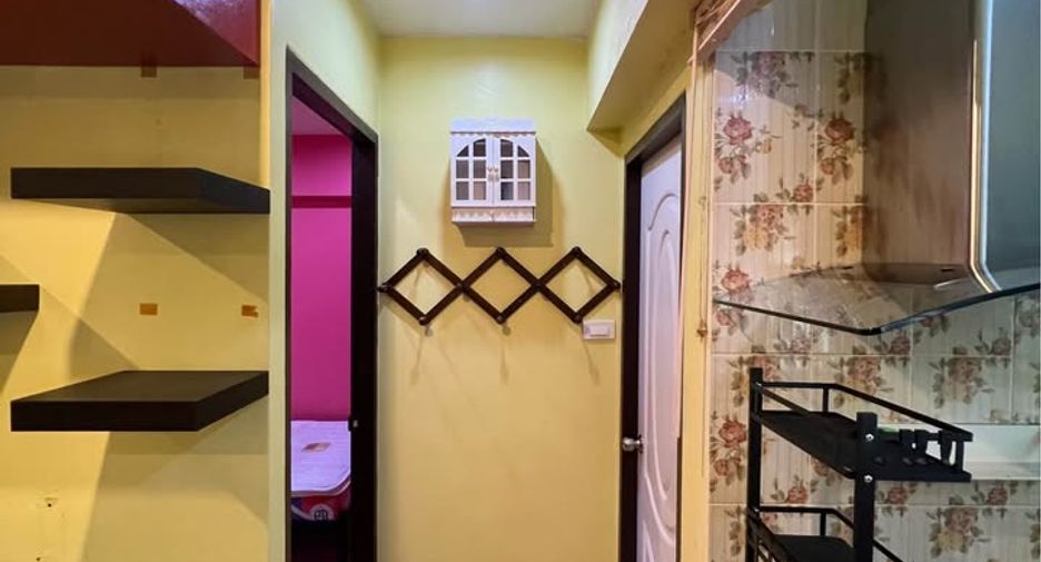 For sale 2 bedrooms condo in Wang Thonglang, Bangkok