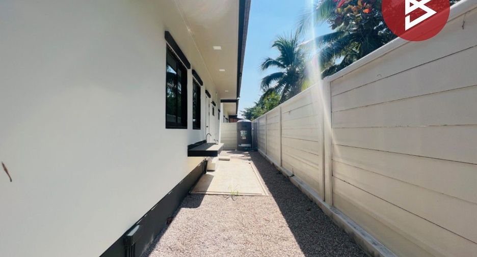 For sale 3 bedrooms house in Mueang Samut Songkhram, Samut Songkhram