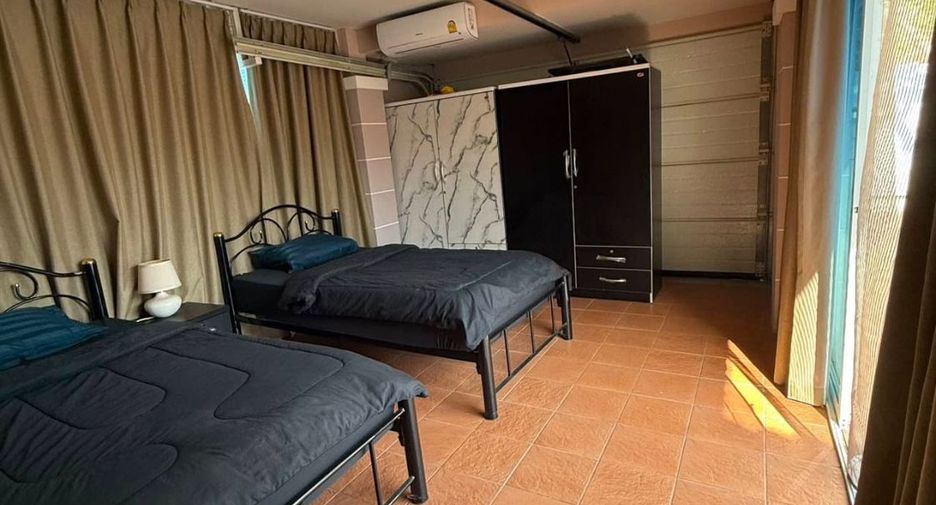 For rent 4 bedrooms villa in Bang Lamung, Chonburi
