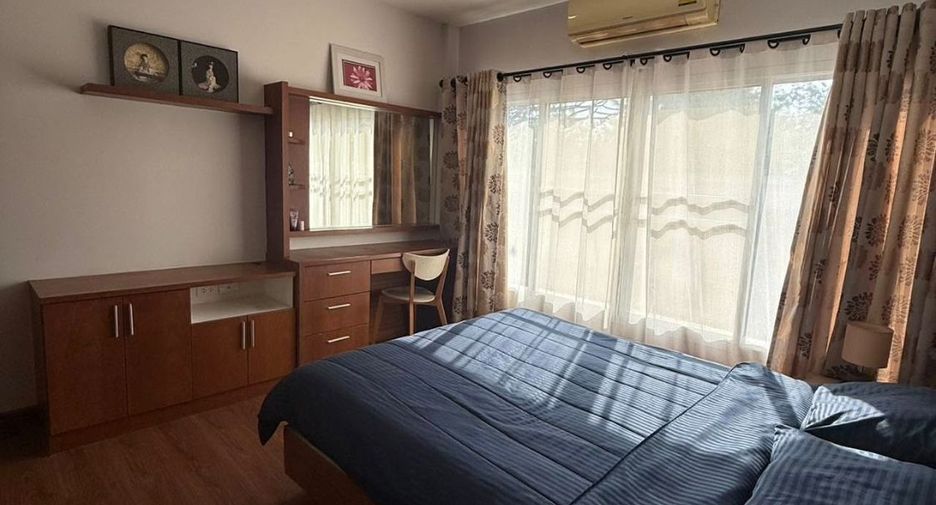 For rent 4 bedrooms villa in Bang Lamung, Chonburi