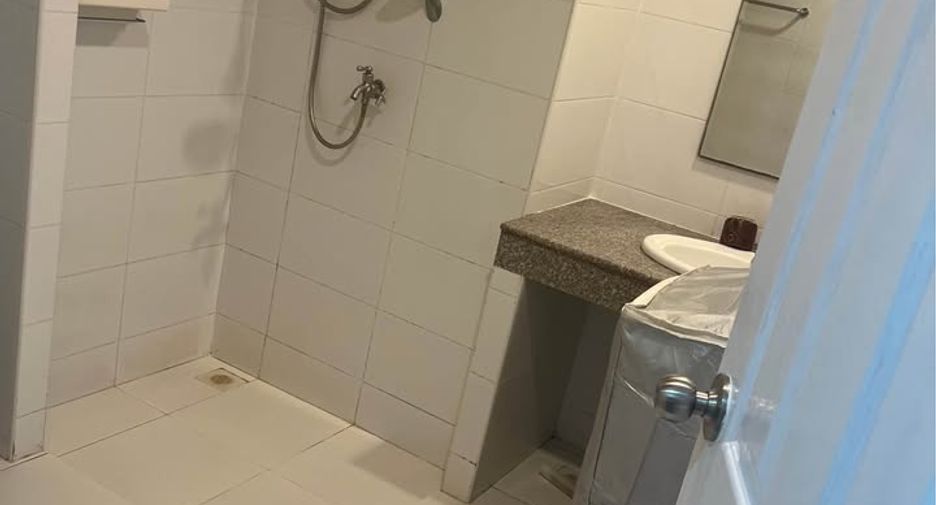 For sale 1 bed condo in Khan Na Yao, Bangkok