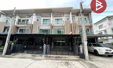 For sale 3 ベッドルーム townhouse in Chom Thong, Bangkok