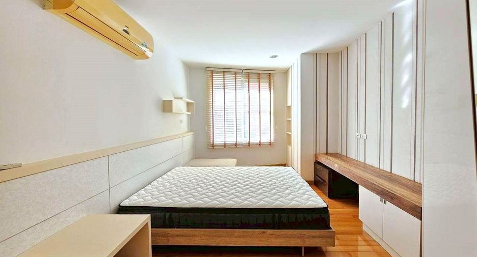 For rent and for sale 2 bedrooms condo in Watthana, Bangkok