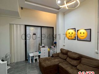 Casa adosada en alquiler de 3 habitaciones en Chatuchak, Bangkok