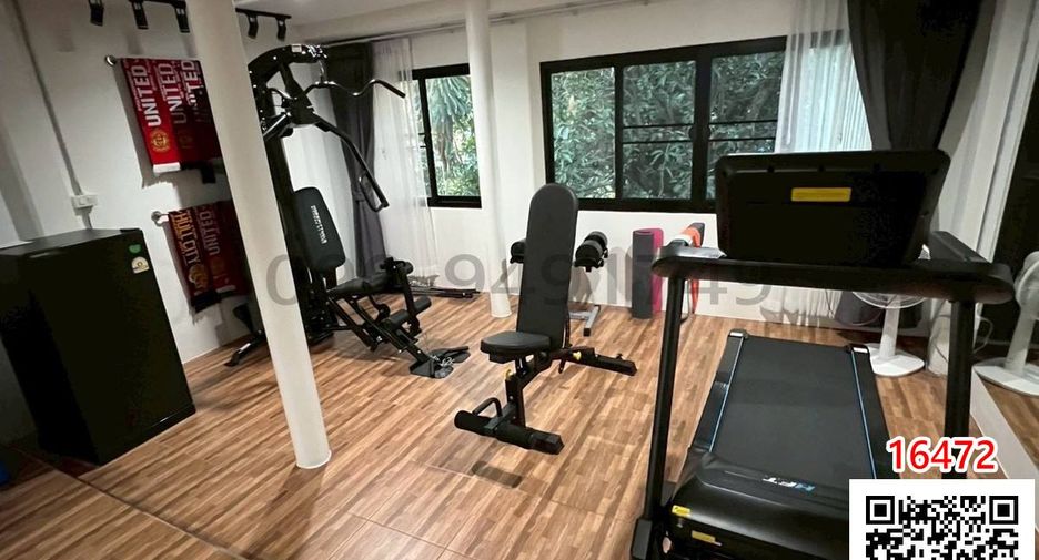 For rent 3 bedrooms townhouse in Chatuchak, Bangkok