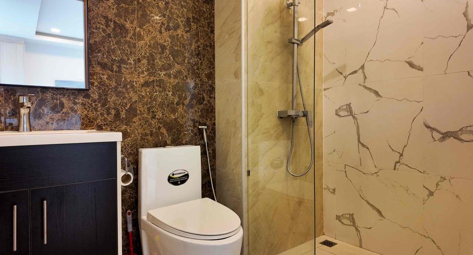 À louer et à vendre 1 chambre condo à Bang Lamung, Chonburi