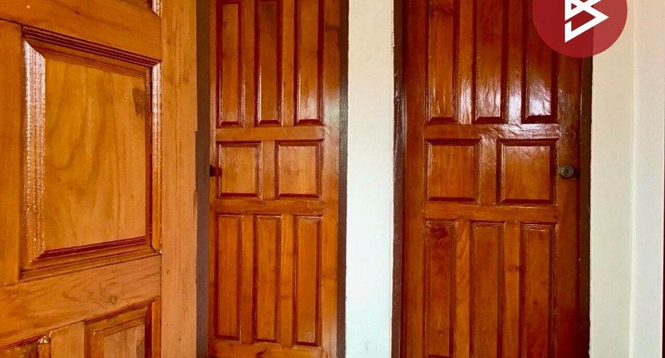For sale 3 bedrooms house in Mueang Uttaradit, Uttaradit