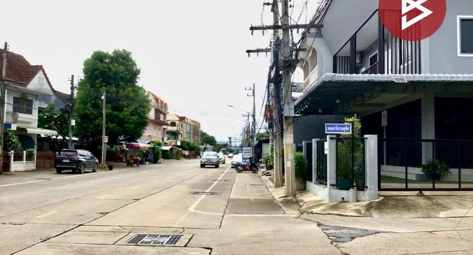 For sale 3 bedrooms house in Mueang Uttaradit, Uttaradit