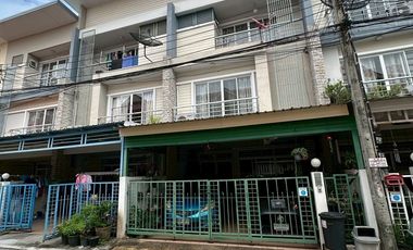 For sale 3 bedrooms house in Mueang Samut Prakan, Samut Prakan