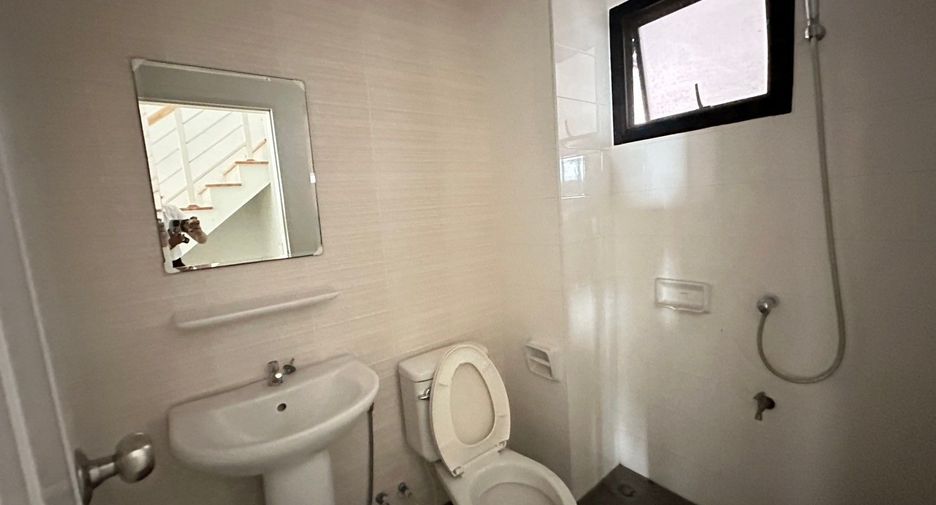 Haus zum Kauf mit 2 Zimmer in Thanyaburi, Pathum Thani